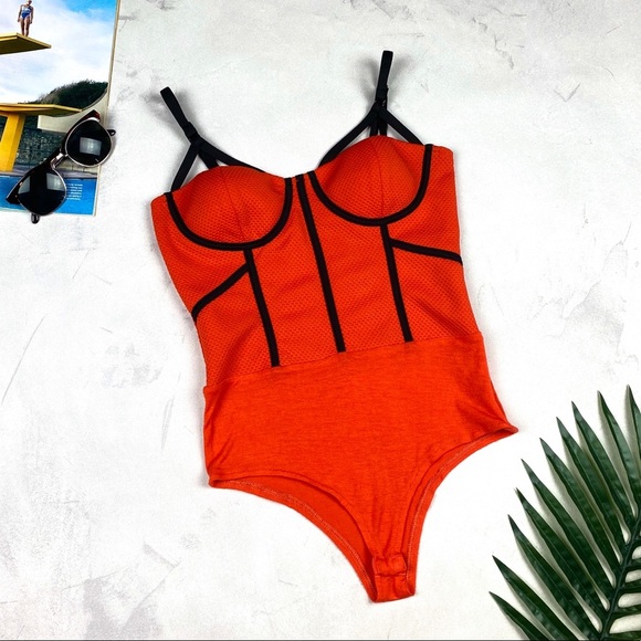 Vibrant Orange & black body suit top w/ geomagnetic black line detail - Picture 6 of 10